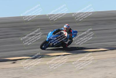 media/Oct-13-2025-Moto Forza (Mon) [[a66d839500]]/3-B Group/Session 2 (Bowl)/